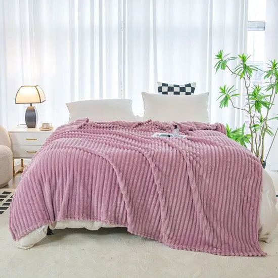 Pink Flannel Raschel Bedding Warm Home Textiles Cozy Coverlets Solid Color Comforter Milk Velvet Bedspread Premium High End Weighted Fleece Blanket 